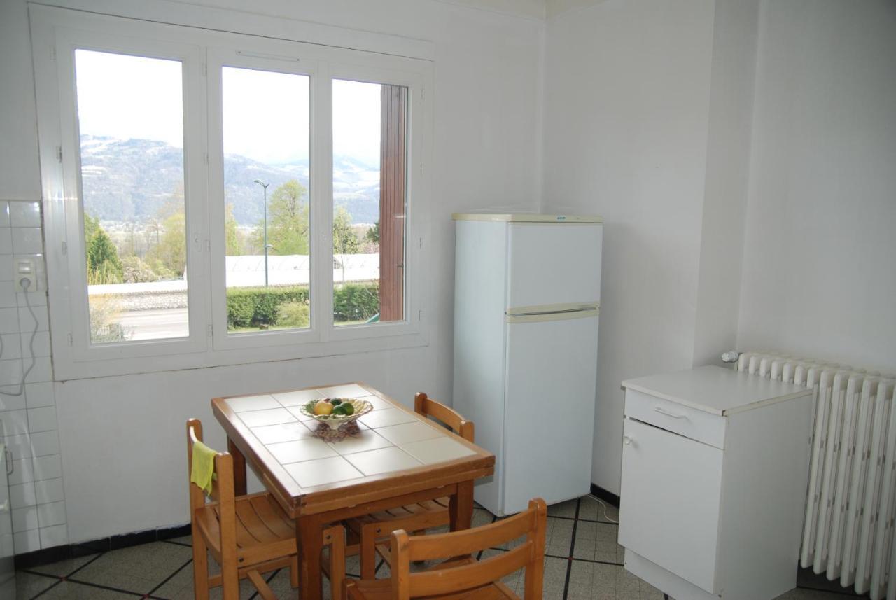 Spacious Home At The Heart Of Saint Ismier Exterior photo